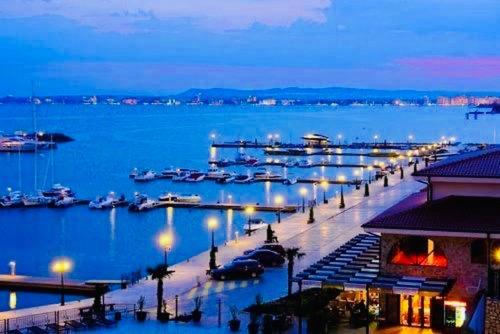 Dolce Vita Sea View Apartment Sveti Vlas Luaran gambar